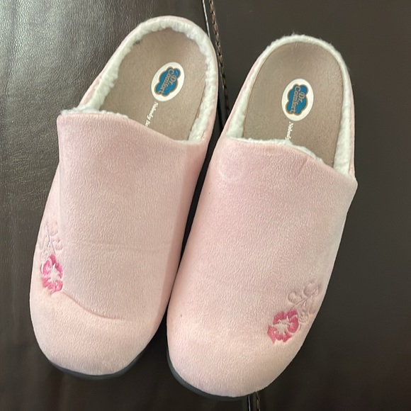 Dr Comfort Slippers color Pink - Picture 2 of 11